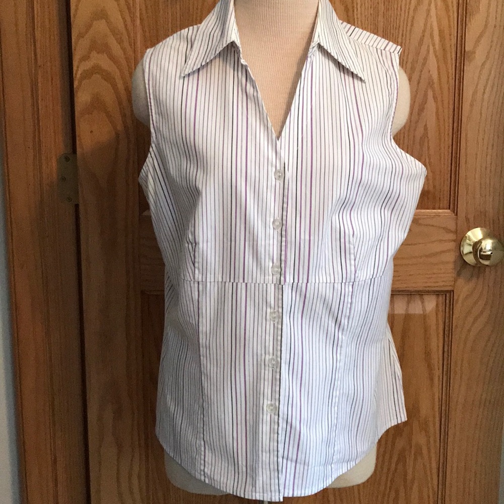 White stretch striped sleeveless button down shirt